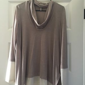 Lightweight faux turtleneck sweater.